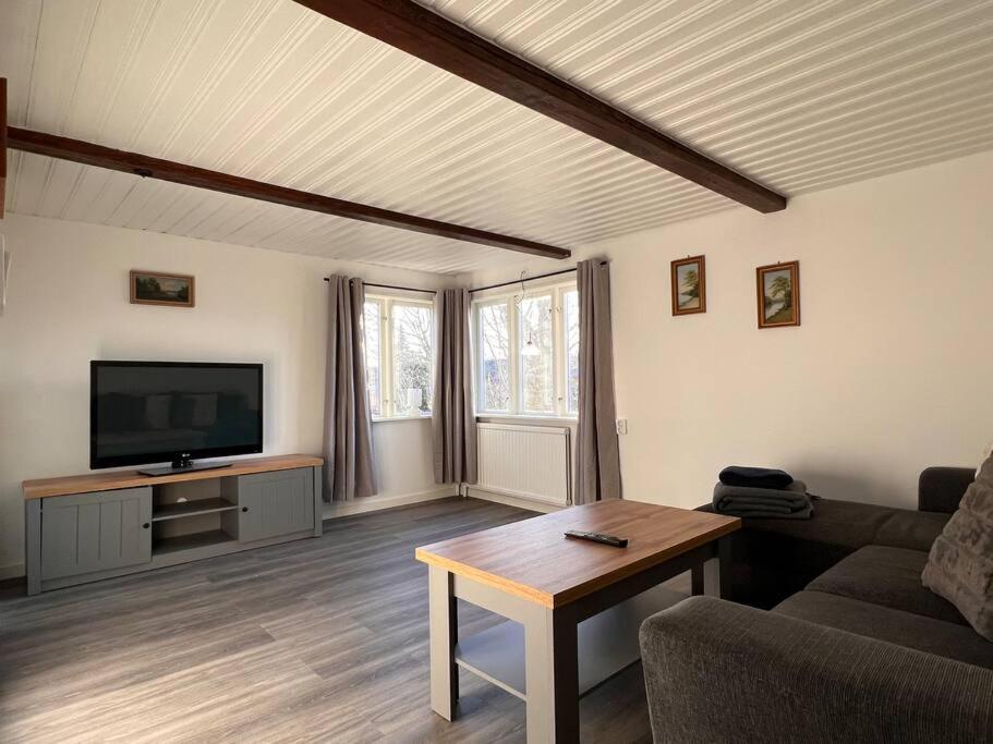 Lantlig Villa I ليونغبيهيد المظهر الخارجي الصورة